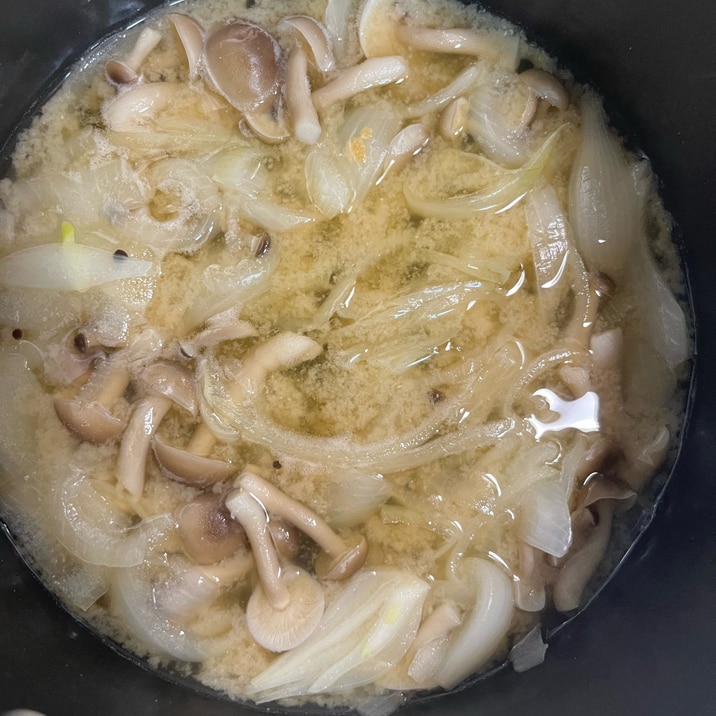 食材は2つだけ!超簡単味噌汁
